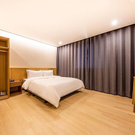 Benikea Hotel Чеонан Екстериор снимка